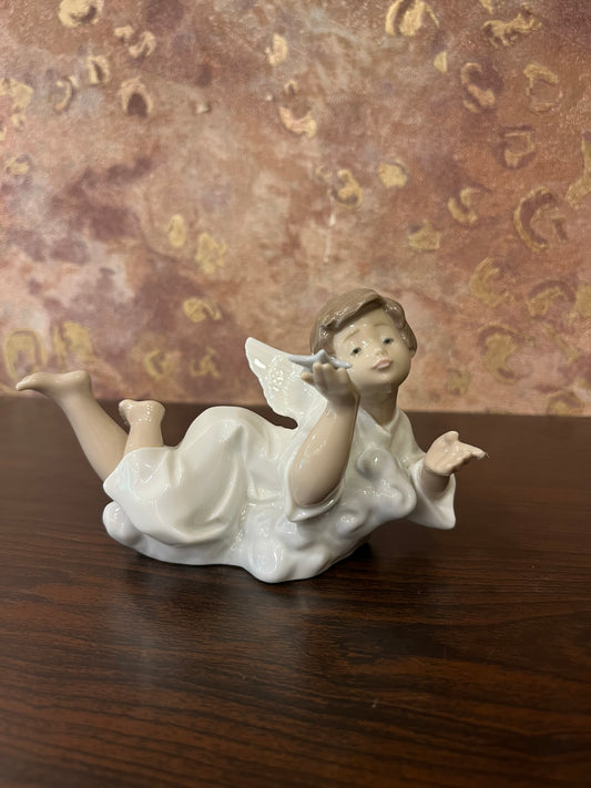 Lladro Girl with Wings Decoration Piece - EA32